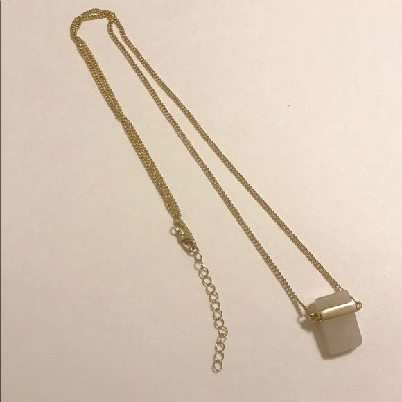 📦 Rectangular gold tone quartz necklace - Picture 3 of 3